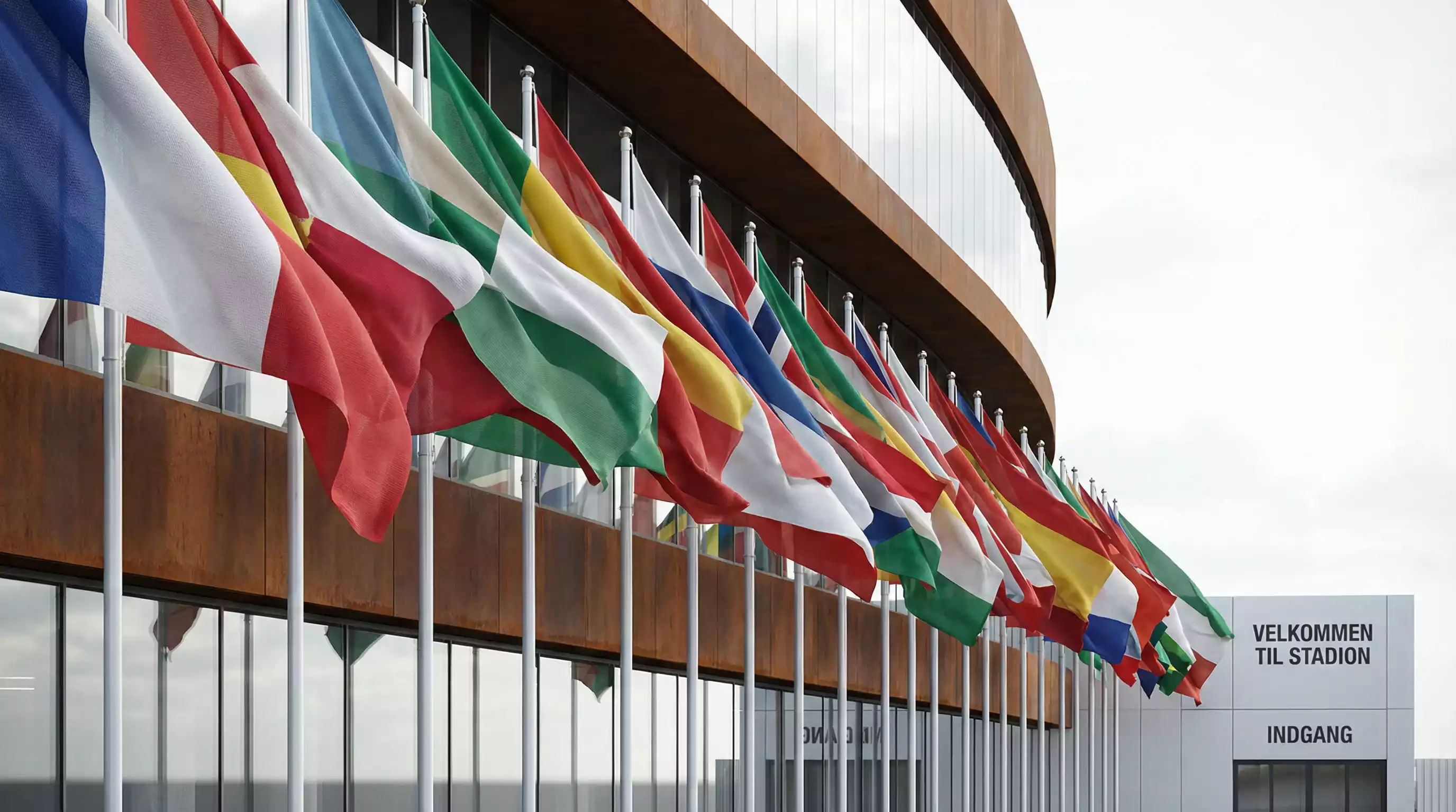 Oversigt over alle 48 landshold ved VM 2026 med flag og gruppeplacering
